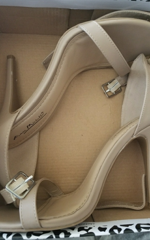 Anne Michelle heels